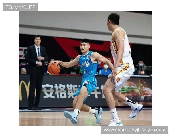 钢甲碰撞与灵动传控：CBA标准足球赛战术博弈与战术解析